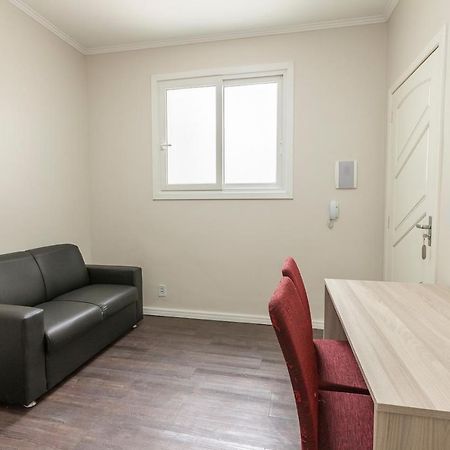 Hotel Goncalves- Proximo A Santa Casa De Porto Alegre Kültér fotó
