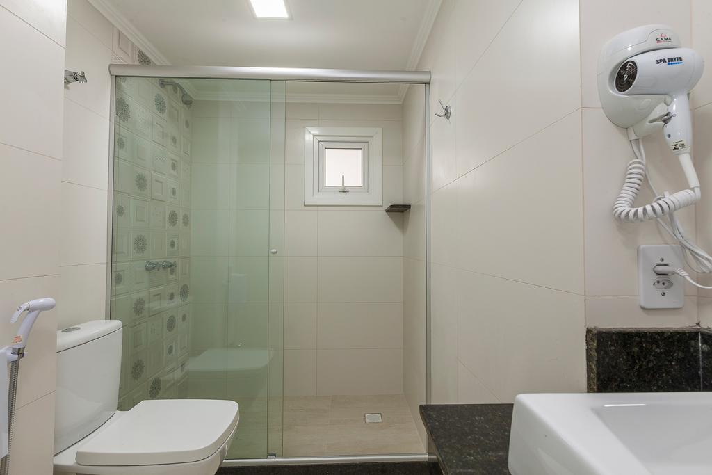 Hotel Goncalves- Proximo A Santa Casa De Porto Alegre Kültér fotó