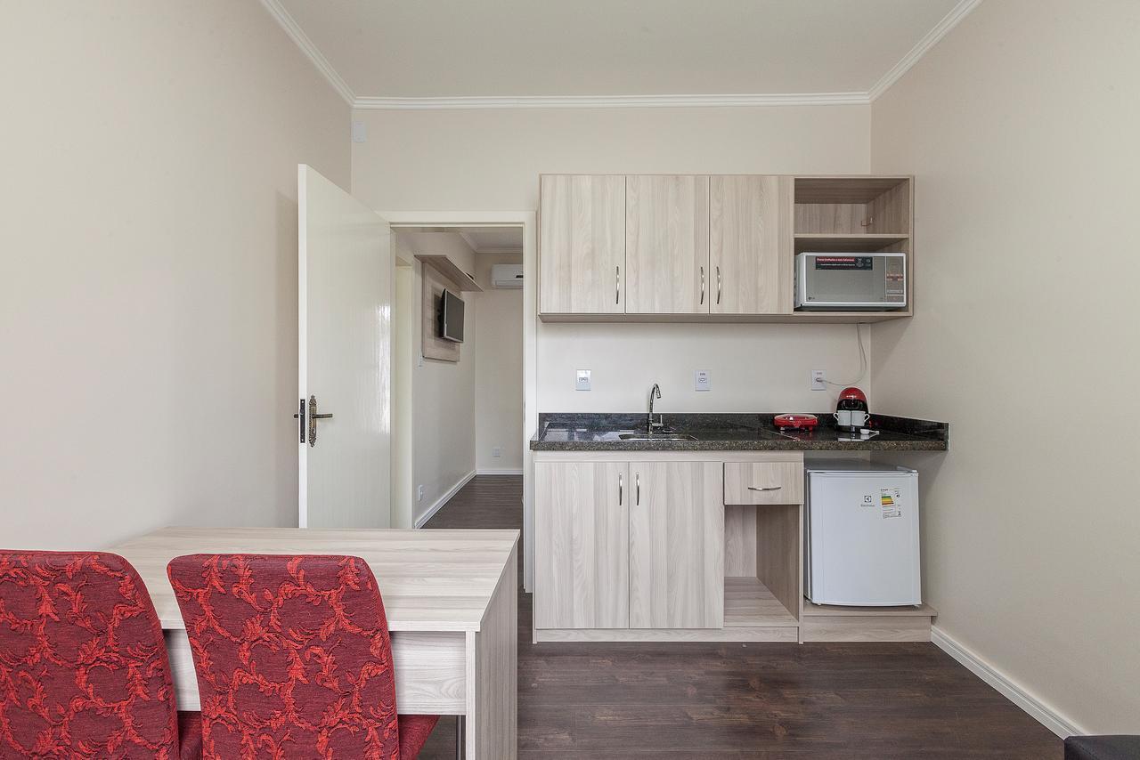 Hotel Goncalves- Proximo A Santa Casa De Porto Alegre Kültér fotó