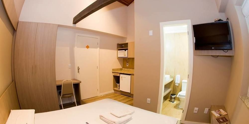 Hotel Goncalves- Proximo A Santa Casa De Porto Alegre Kültér fotó