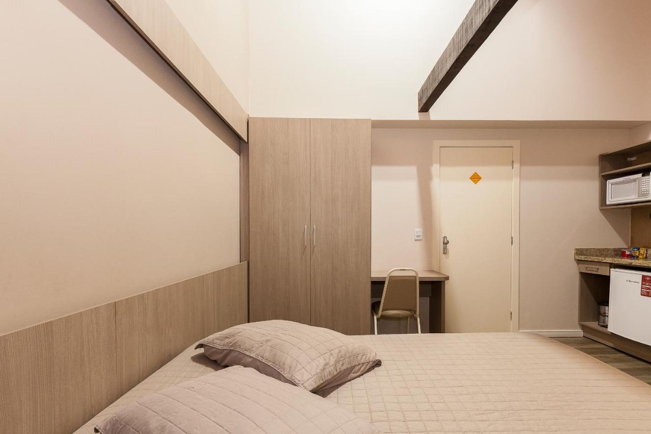 Hotel Goncalves- Proximo A Santa Casa De Porto Alegre Kültér fotó